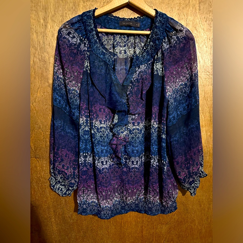 SALE✨ The Limited Blouse Ruffle v-neck sheer 3/4 sleeve (M)